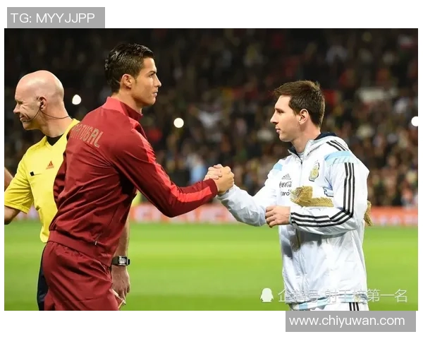 佳得乐携手足球传奇梅西与C罗共谱绿茵辉煌，激励全球球迷热情无限