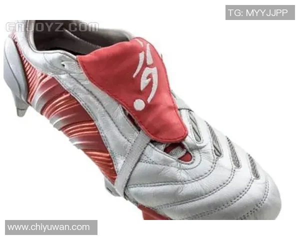 球星同款儿童足球鞋时尚亮相让小球员体验专业级运动魅力